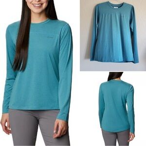 Columbia Women's Long Sleeve Shirt Large